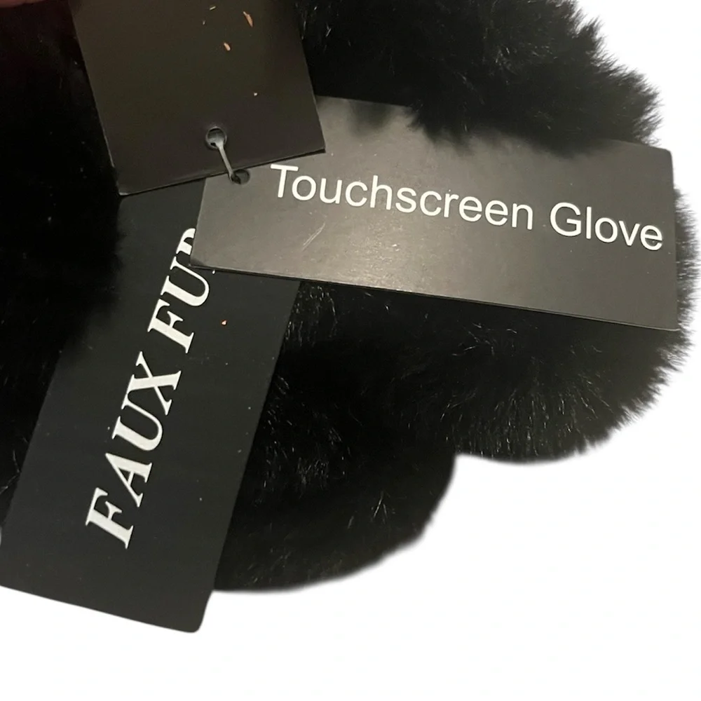 Chic Black & White Tweed Plaid Patterned Faux  Fur-Trimmed Touchscreen Gloves